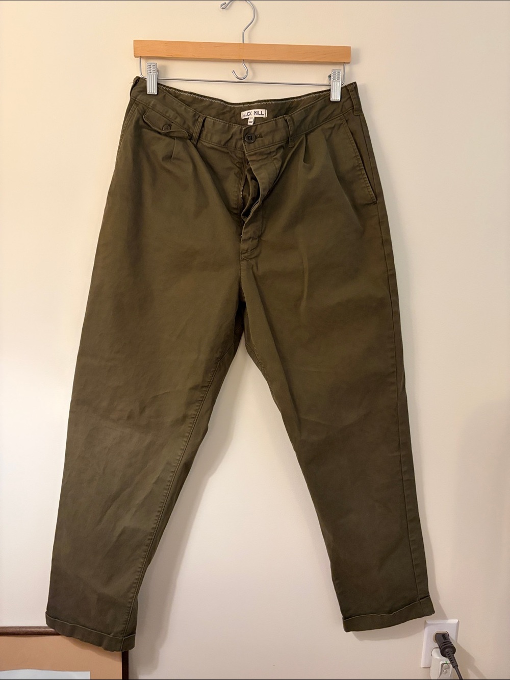 Alex Mill Olive Green Pleated Chino